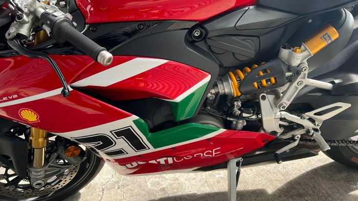 2024 DUCATI PANIGALE V2 BAYLISS 20TH ANNIV Red