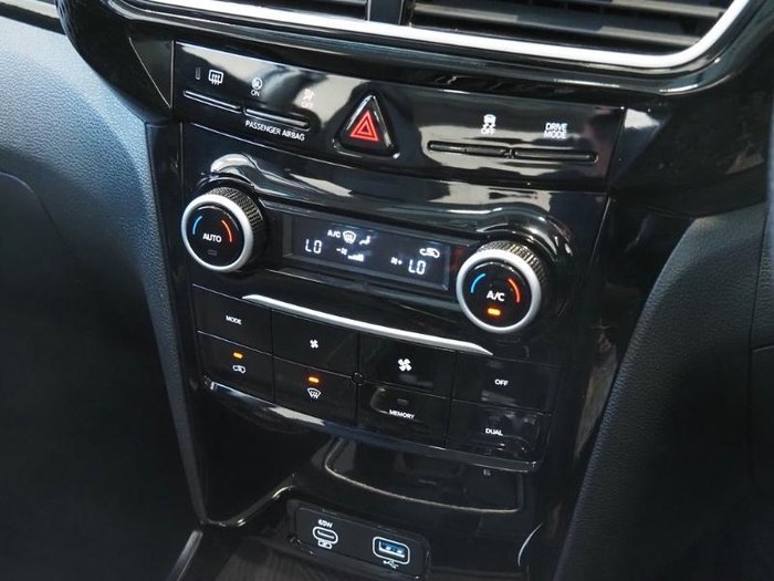 2026 Mahindra XUV3XO AX7L