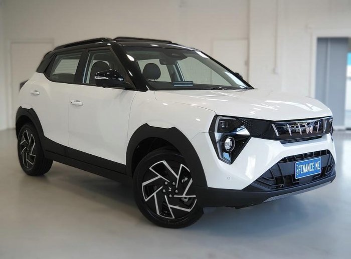 2026 Mahindra XUV3XO AX7L