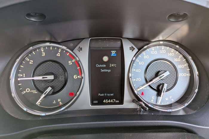 2023 Toyota Hilux SR