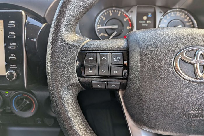 2023 Toyota Hilux SR