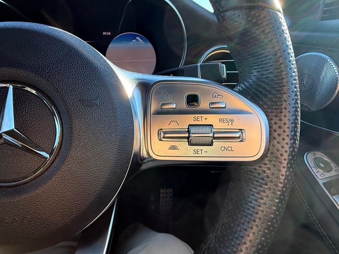 2019 Mercedes-Benz GLC-Class GLC300