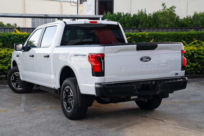 2024 Ford F-150 Lightning Pro
