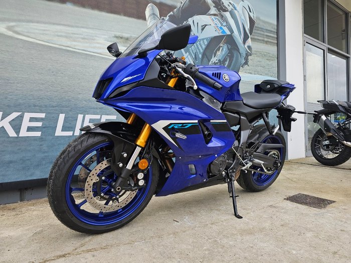 2025 Yamaha YZF-R7LA