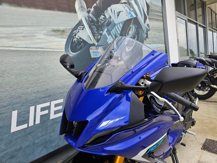 2025 Yamaha YZF-R7LA
