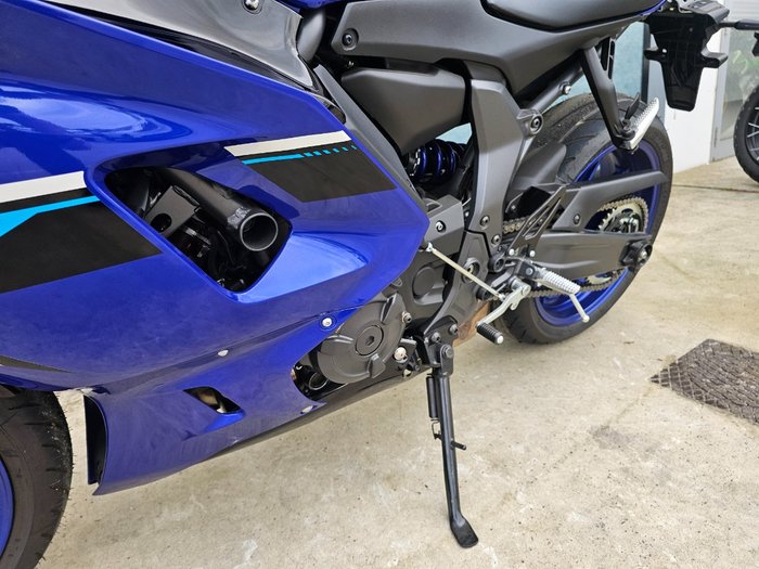 2025 Yamaha YZF-R7LA