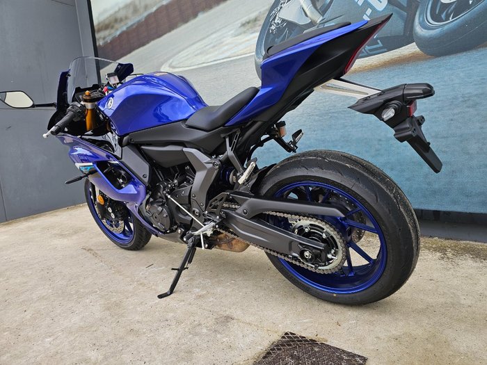 2025 Yamaha YZF-R7LA