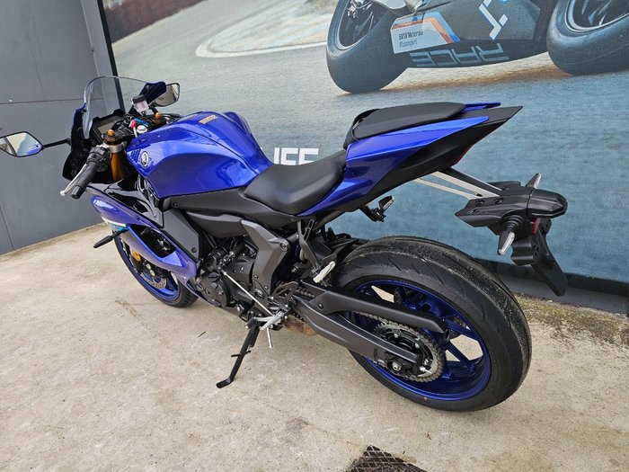 2025 Yamaha YZF-R7LA