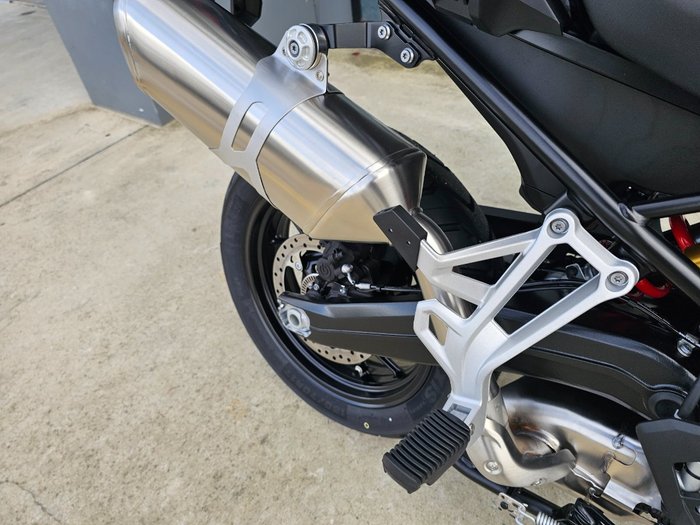 2026 BMW Motorrad F 800 GS LIGHT WHITE