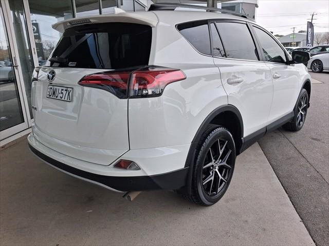 2017 Toyota RAV4 GXL ZSA42R Glacier White