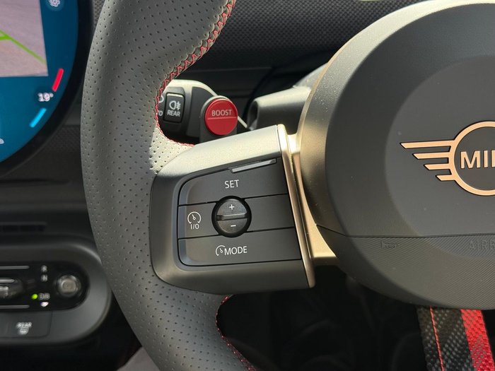 2026 MINI Aceman JCW E Favoured