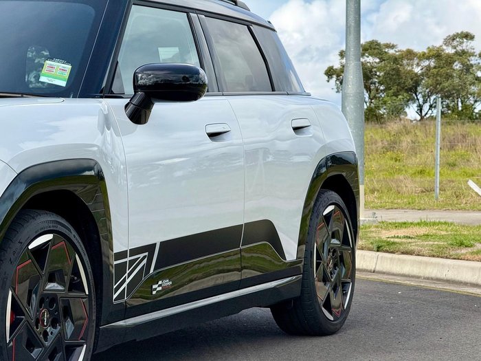 2026 MINI Aceman JCW E Favoured