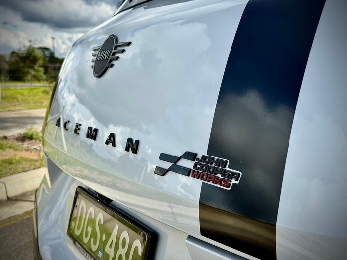 2026 MINI Aceman JCW E Favoured
