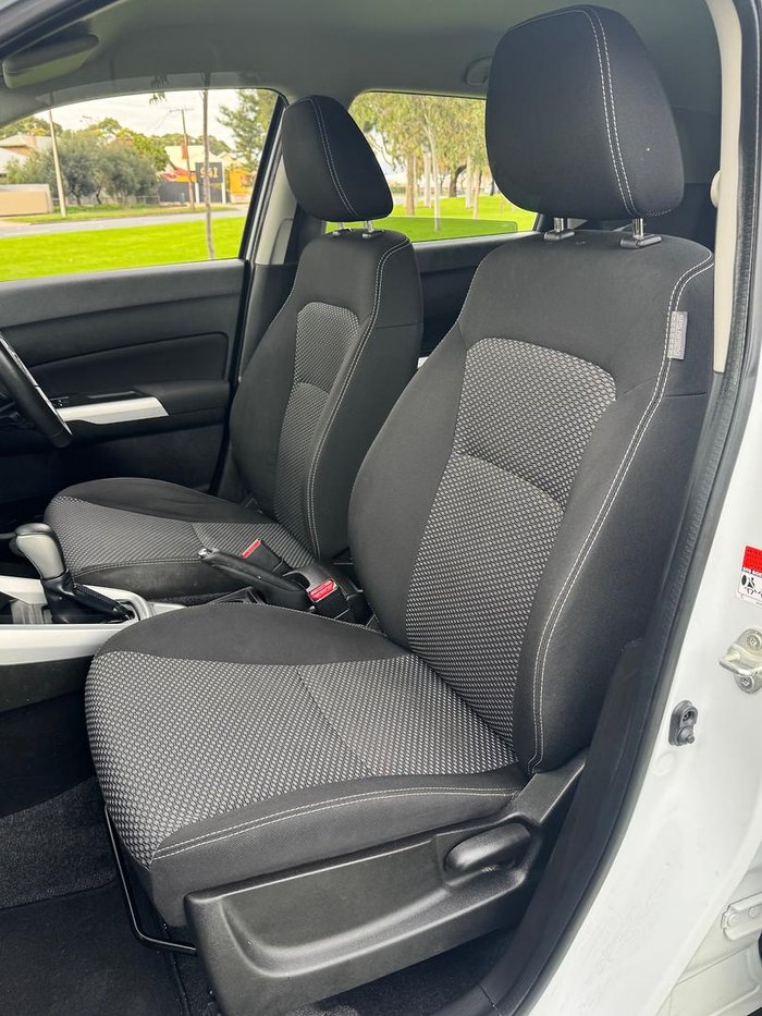2017 Suzuki Vitara RT-S LY Cool White