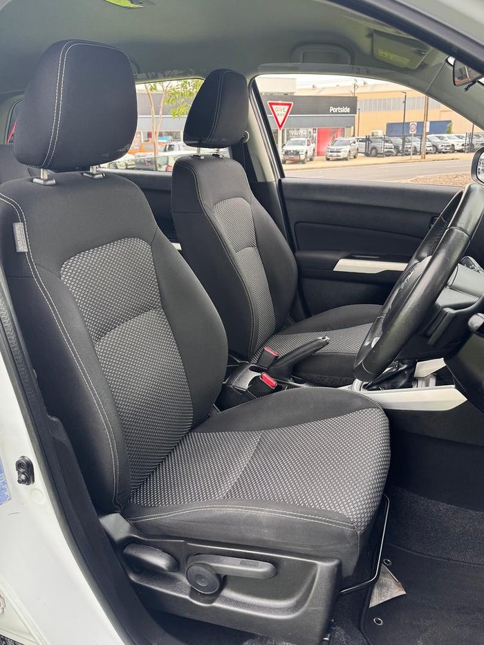 2017 Suzuki Vitara RT-S LY Cool White