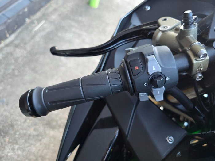 2025 Kawasaki NINJA H2 BLACK
