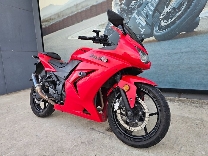 2012 Kawasaki NINJA 250R (EX250) Red