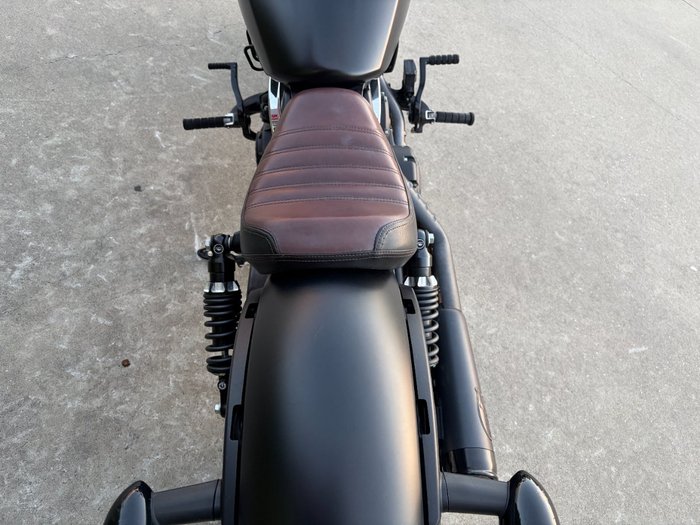 2019 Indian SCOUT BOBBER THUNDER BLK SMOKE Black