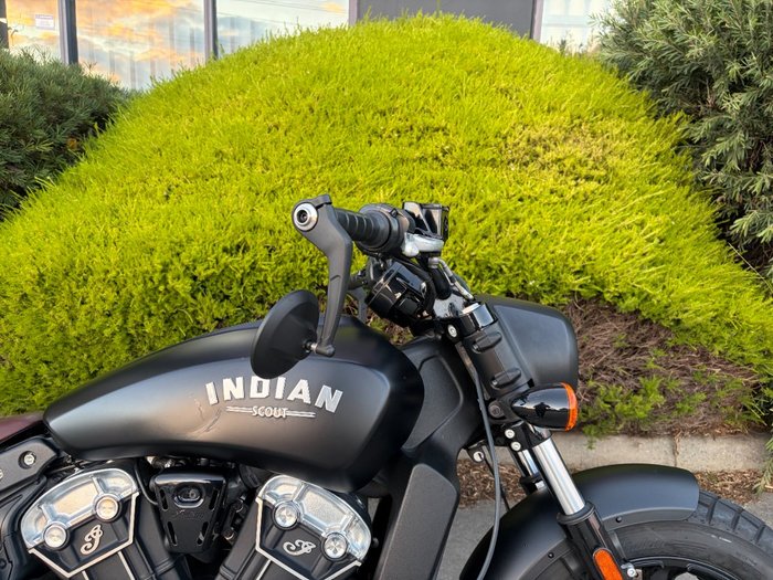2019 Indian SCOUT BOBBER THUNDER BLK SMOKE Black
