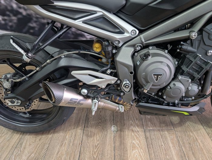 2022 Triumph STREET TRIPLE RS Black