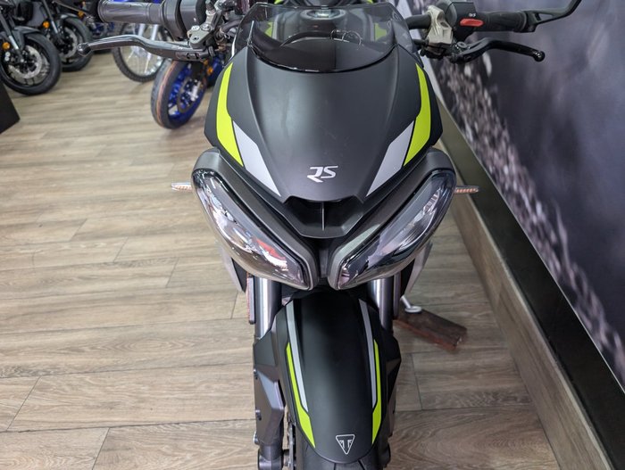 2022 Triumph STREET TRIPLE RS Black