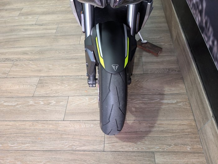 2022 Triumph STREET TRIPLE RS Black