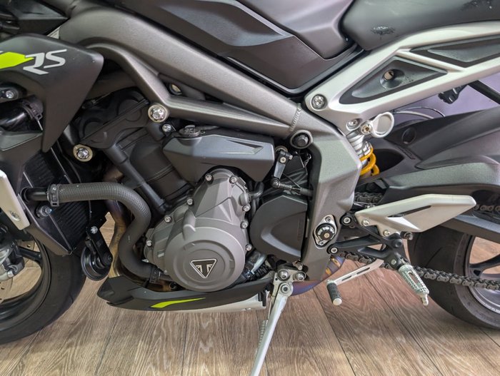 2022 Triumph STREET TRIPLE RS Black
