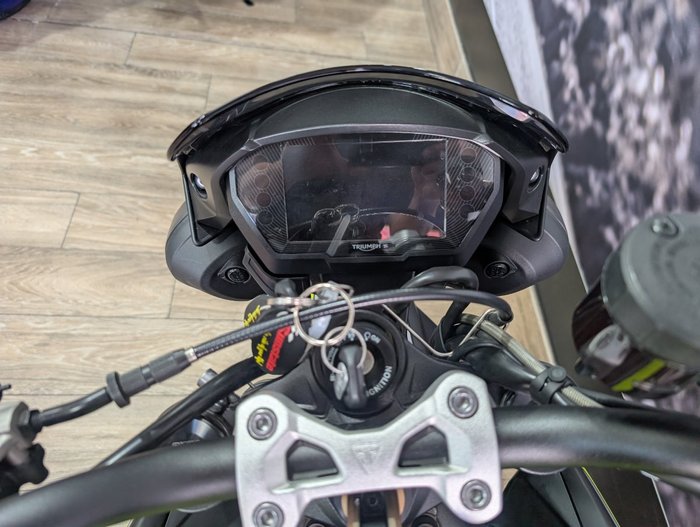 2022 Triumph STREET TRIPLE RS Black
