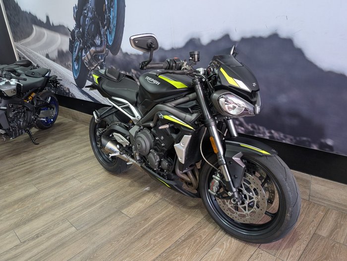 2022 Triumph STREET TRIPLE RS Black