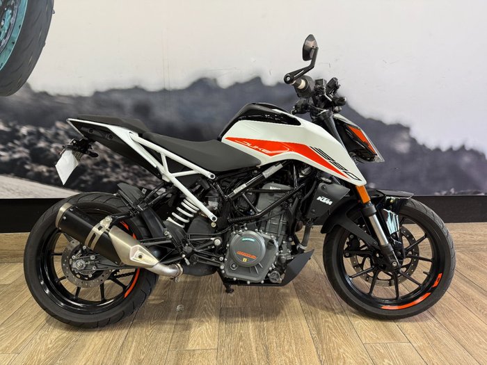 2022 Ktm 390 DUKE Black