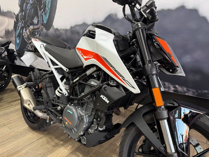 2022 Ktm 390 DUKE Black