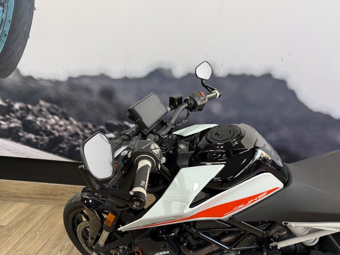2022 Ktm 390 DUKE Black