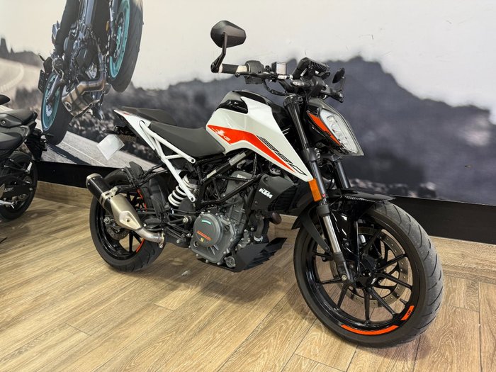 2022 Ktm 390 DUKE Black