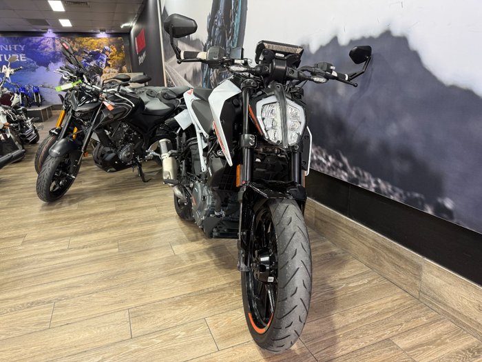 2022 Ktm 390 DUKE Black