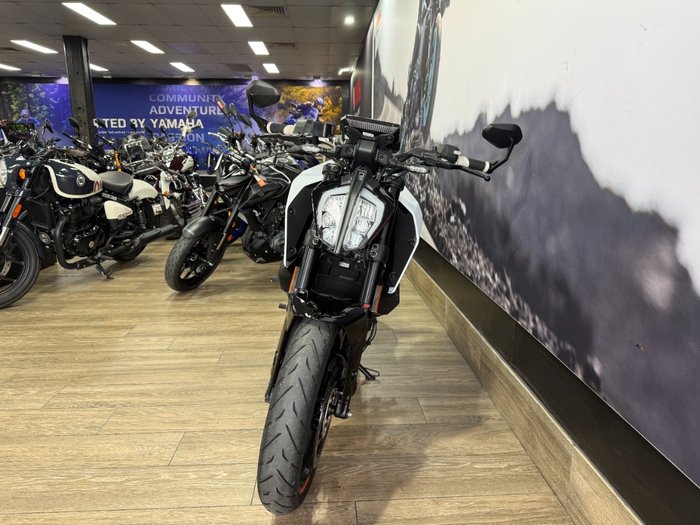 2022 Ktm 390 DUKE Black