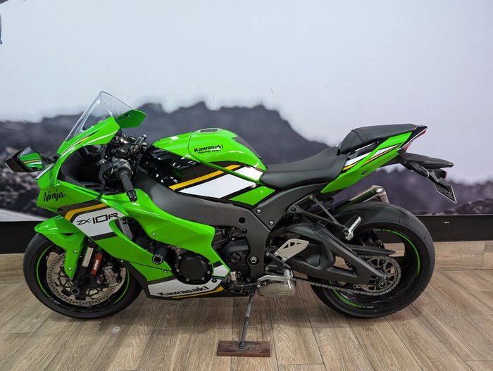 2025 Kawasaki 2025 Kawasaki 1000CC NINJA ZX-10R SPORTS GREEN