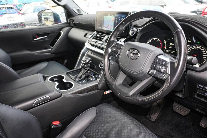 2022 Toyota Landcruiser Sahara ZX