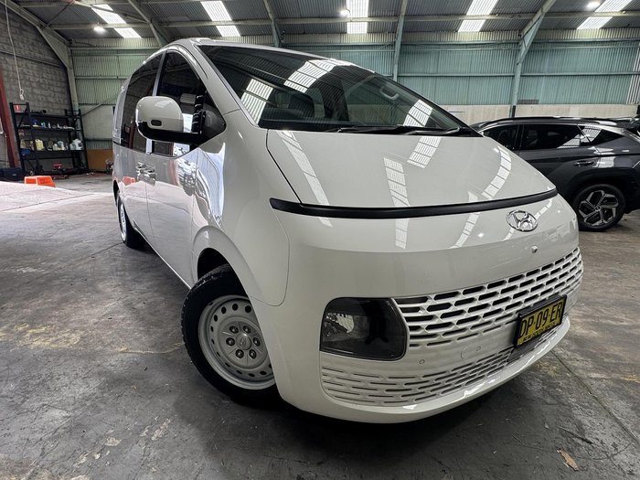 2022 Hyundai STARIA LOAD