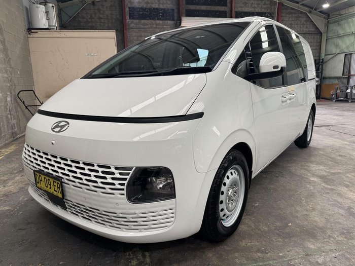 2022 Hyundai STARIA LOAD