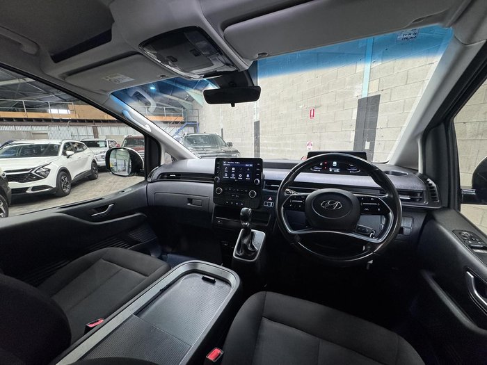 2022 Hyundai STARIA LOAD