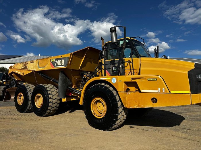 2012 Caterpillar 740B
