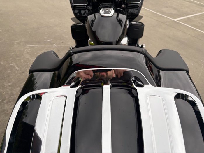 2023 Indian PURSUIT LIMITED PREMIUM BLACK METALLIC