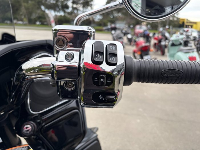 2023 Indian PURSUIT LIMITED PREMIUM BLACK METALLIC