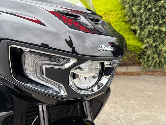 2023 Indian PURSUIT LIMITED PREMIUM BLACK METALLIC
