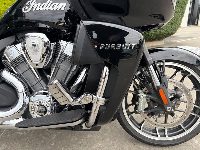 2023 Indian PURSUIT LIMITED PREMIUM BLACK METALLIC