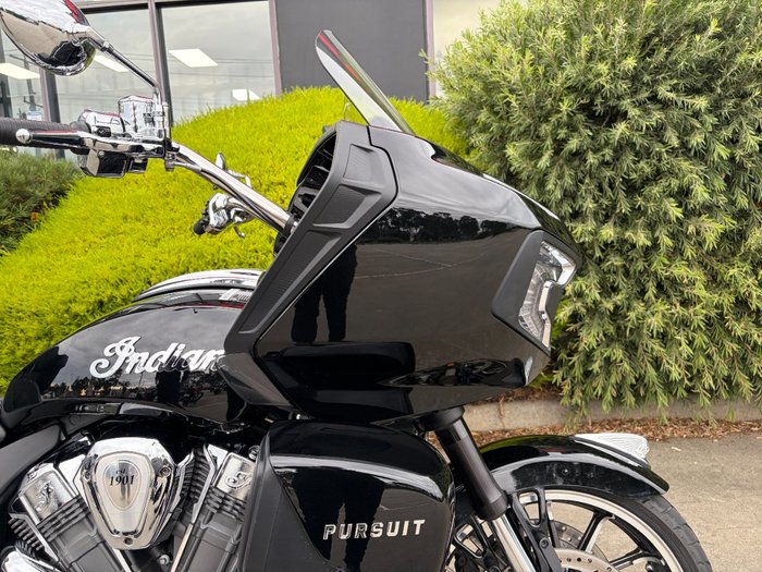 2023 Indian PURSUIT LIMITED PREMIUM BLACK METALLIC
