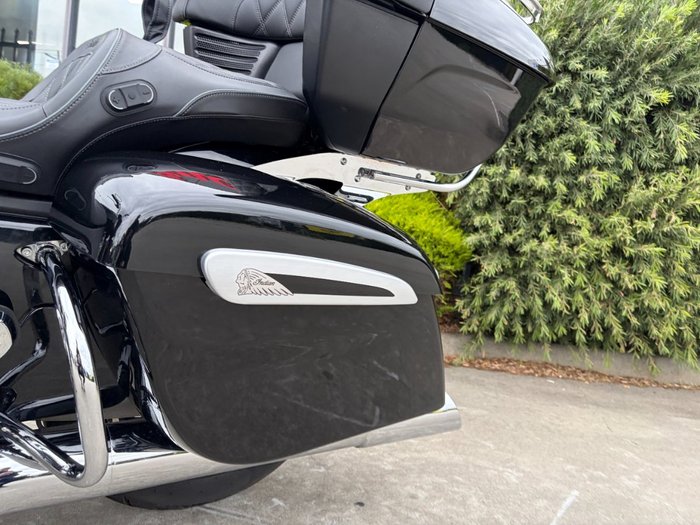 2023 Indian PURSUIT LIMITED PREMIUM BLACK METALLIC