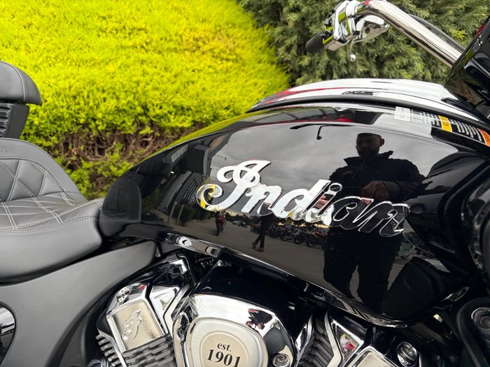 2023 Indian PURSUIT LIMITED PREMIUM BLACK METALLIC