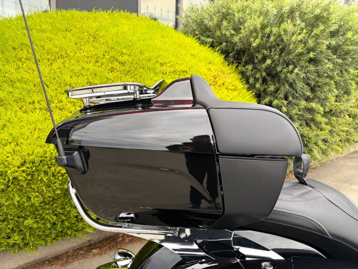 2023 Indian PURSUIT LIMITED PREMIUM BLACK METALLIC
