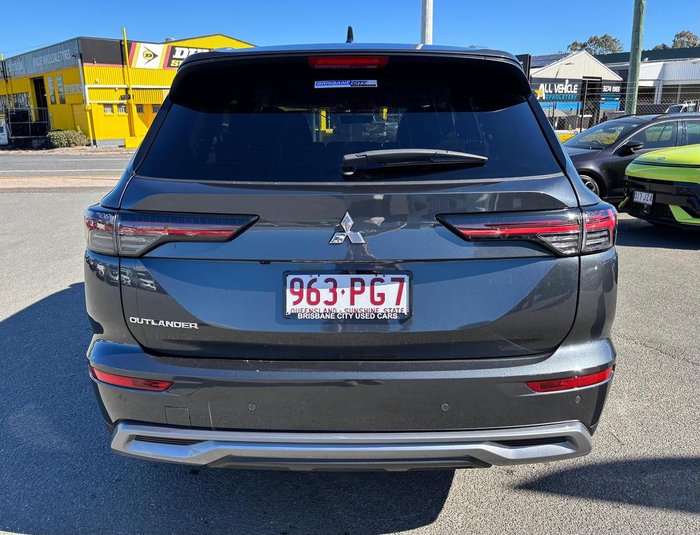 2025 Mitsubishi Outlander LS